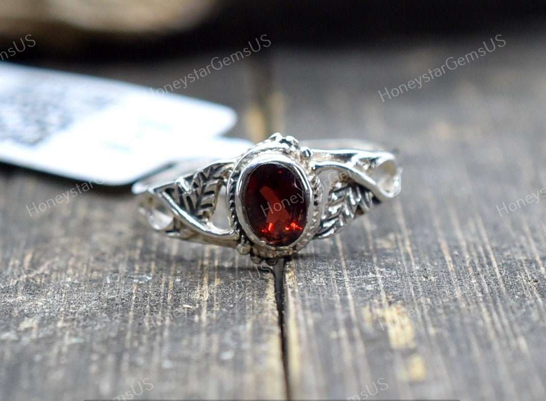 Garnet Leaf Band Silver Ring | Handmade Ring, Minimalist Birthstone Dainty Gift Item, Ring, Stacking Thumb