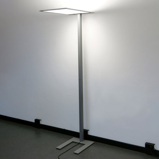 LED-lattiavalo LEAS, 203 cm, titaani, painike