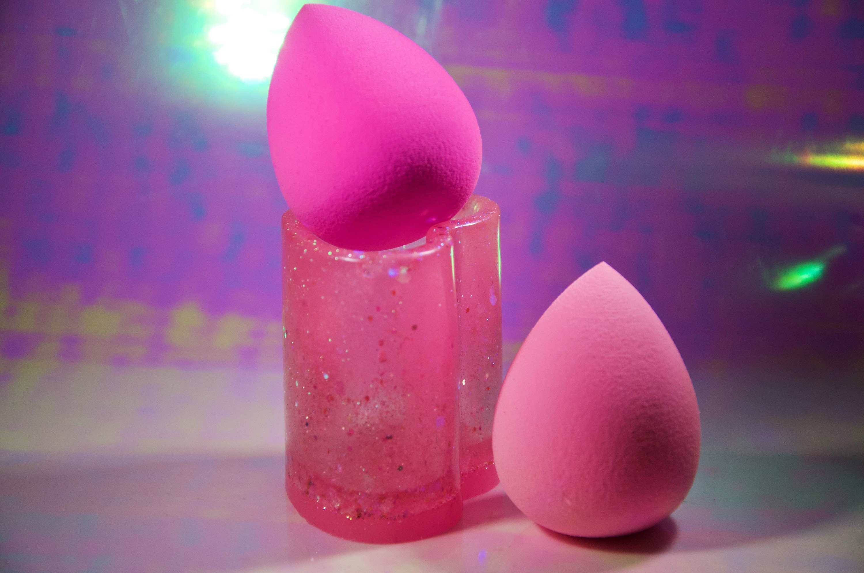 Beauty Blender Holder, Pink Glitter Heart Shaped Make Up Sponge Cup
