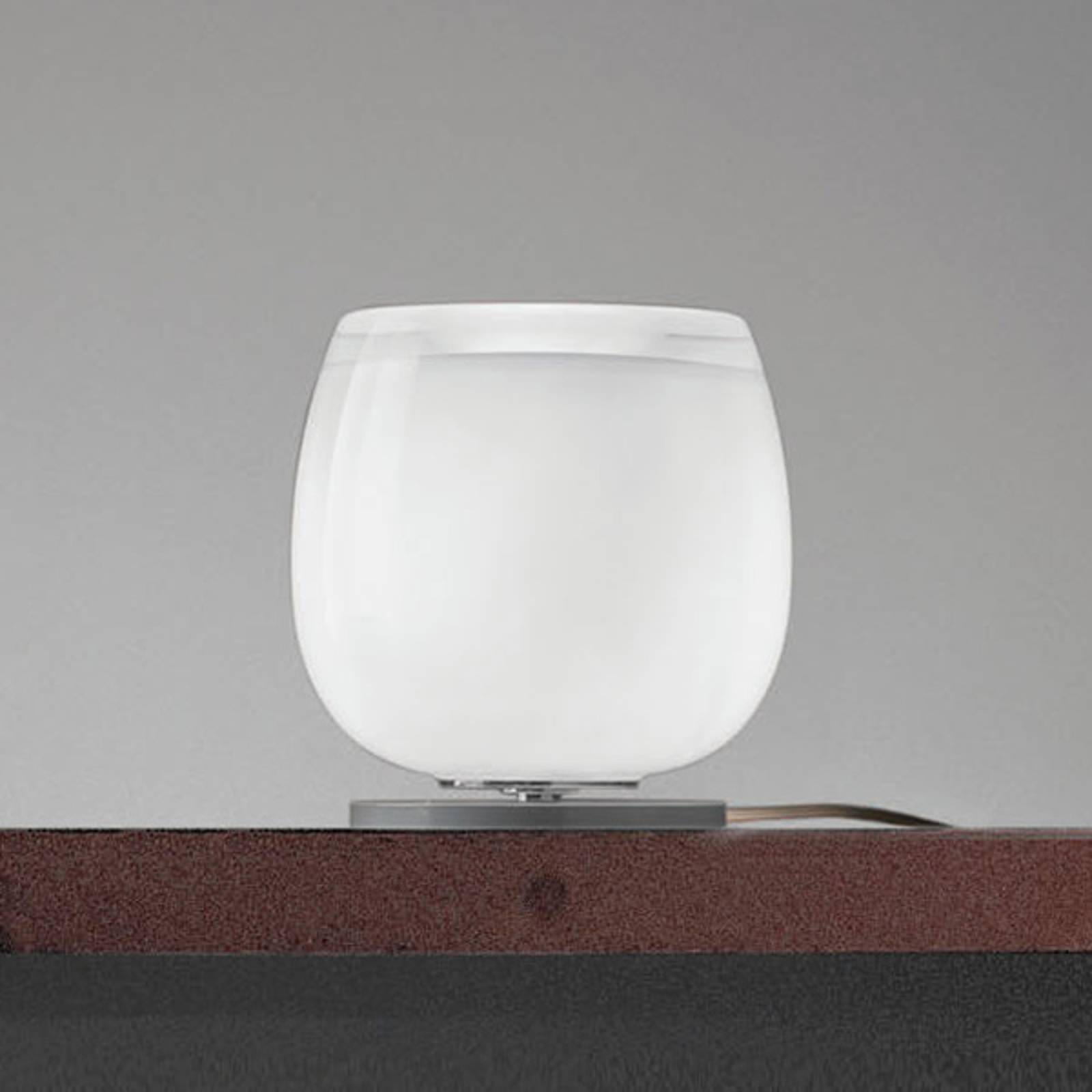Implode - lasinen pöytälamppu Ø 16 cm