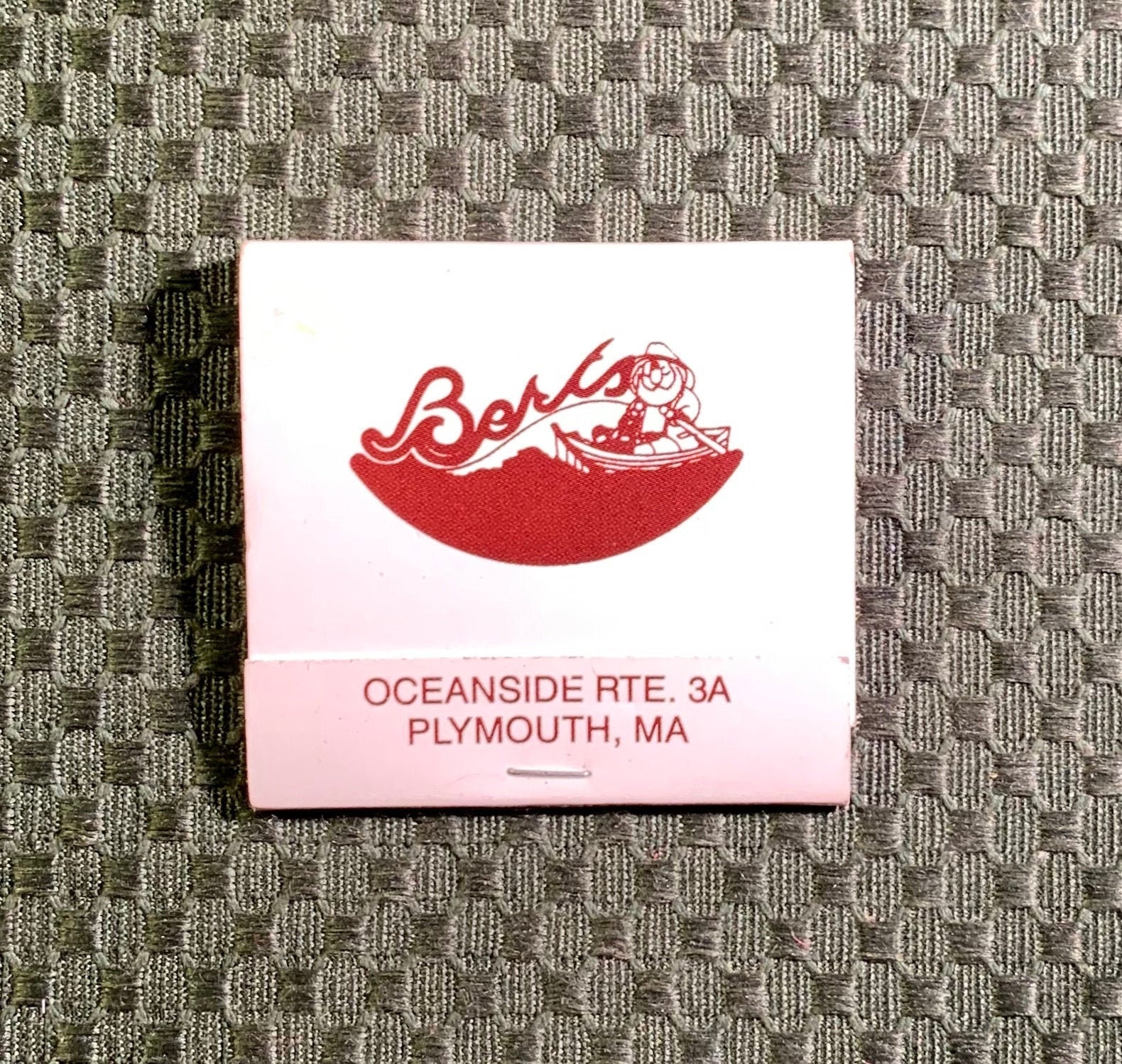 Vintage Matchbook, Berts Seafood Restaurant, Oceanside, Plymouth Ma, with All 28 Matches, Free Ship in Usa