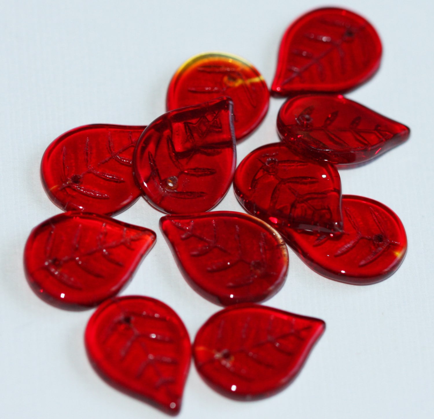 20 Pcs Glass Acrylic Leaf Charm 13x18mm - Dark Red