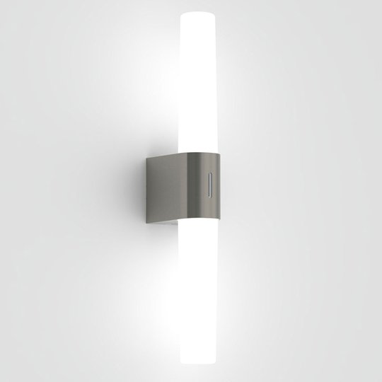 Kylpyhuoneen LED-seinälamppu Helva Double, nikkeli