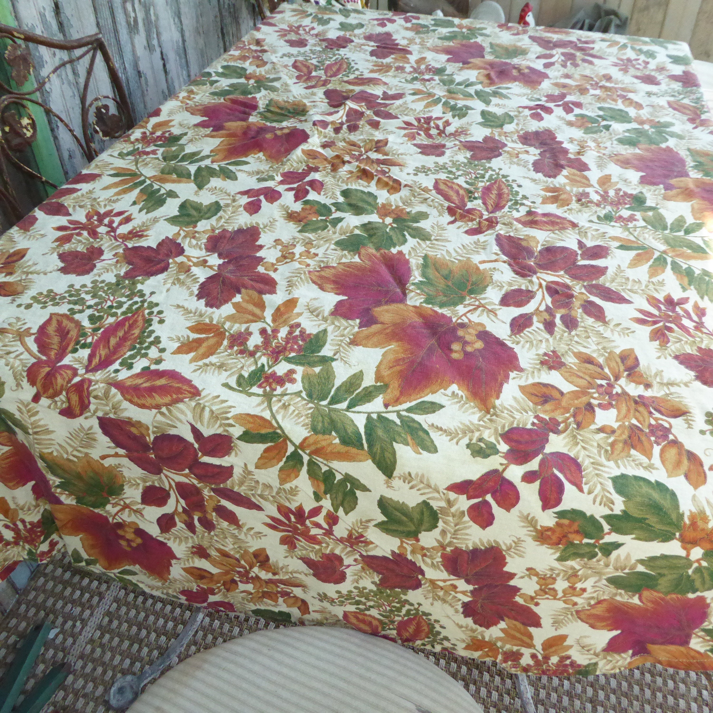 Vintage Cotton Blend Round Fall Tablecloth Beige Background with Large Mixed Leaves & Berries 60