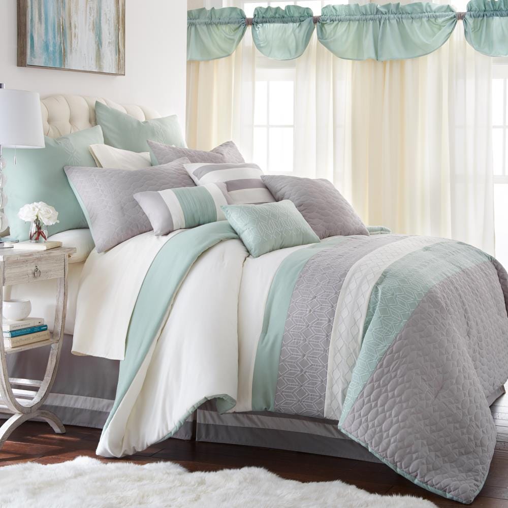 Amrapur Overseas Multi-colored Multi Reversible King Comforter (Blend with Polyester Fill) | 4CMF24SG-PLS-KG