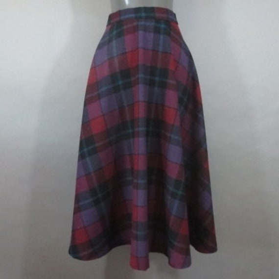 Vintage 1960's Fritzi Wool Blend Skirt, Flared Half Circle Plaid Very Good Condition, Nylon Zipper, Button At Waist, 26 Waist
