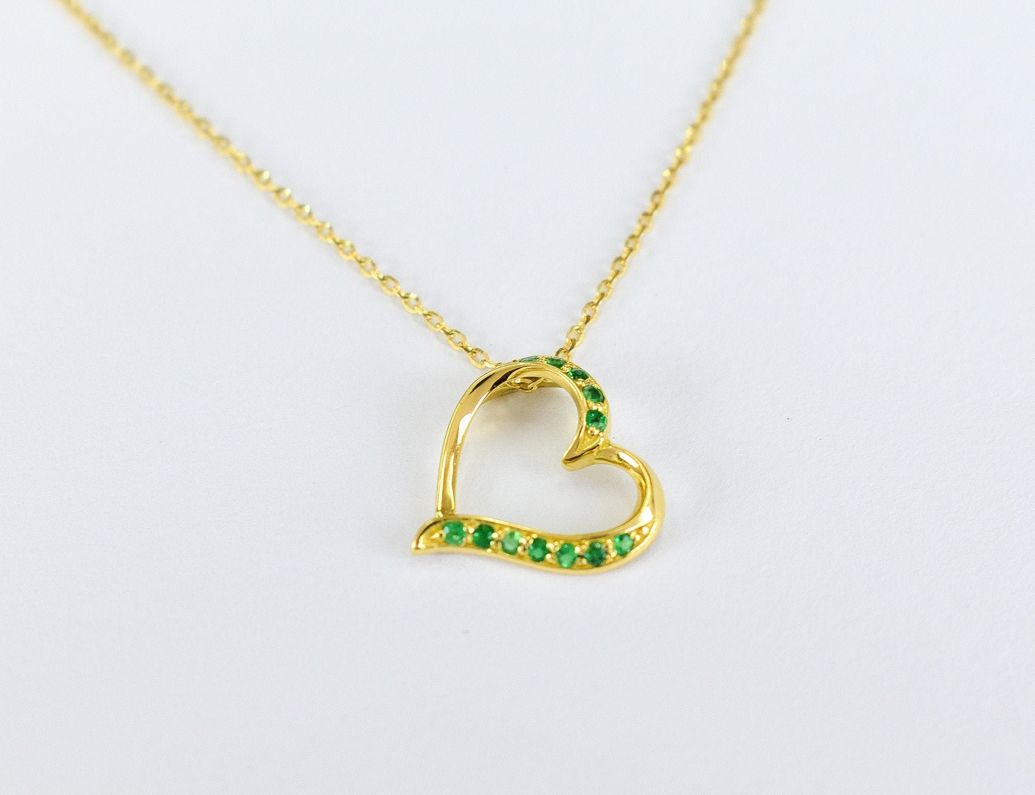 10K 14K 18K Gold Emerald Necklace/Delicate Heart Charm May Birthstone Minimalist Valentine Jewelry