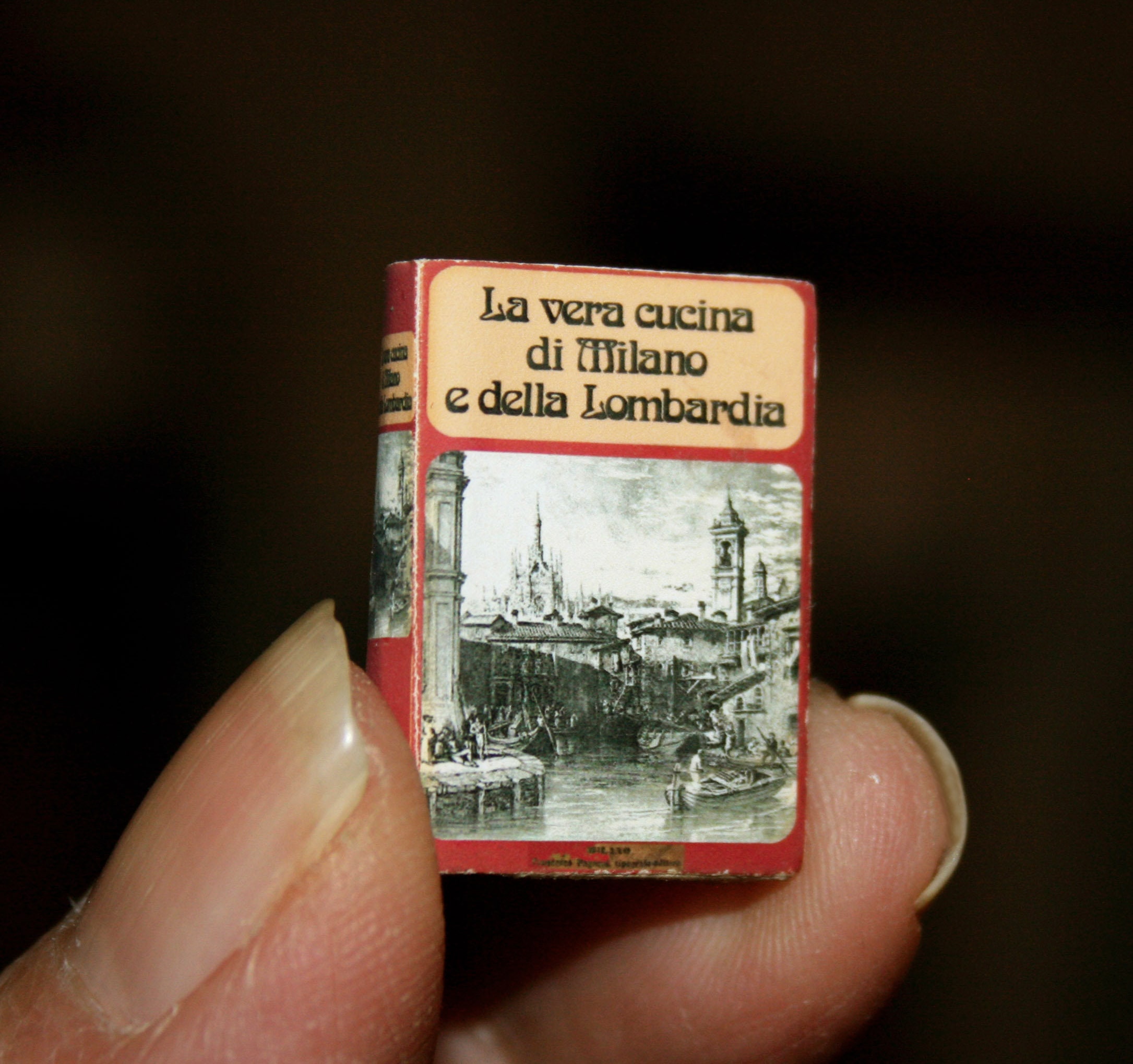 Dollhouse Miniatures Cook Book, The Cuisine Of Milan, Lombardy Artisan Handmade Miniature in 12Th Scale. From Cosediunaltromondo Italy"