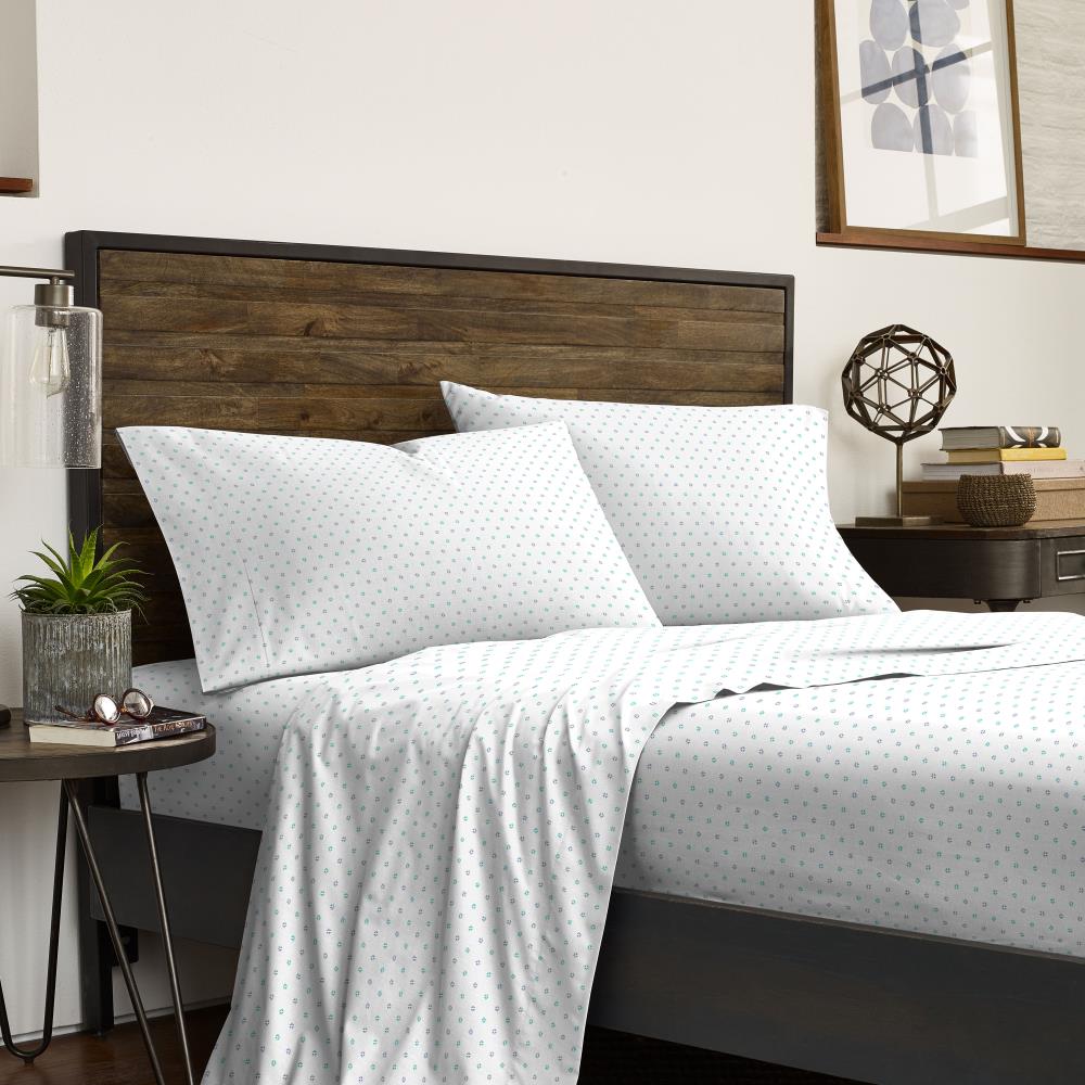 WestPoint Home IZOD Brights Blake Sheet Full Cotton Blend Bed Sheet Polyester in White | 028828319449