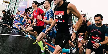 De hardloopgemeenschap stelt de Halve Marathon van Moskou en andere aankomende races uit