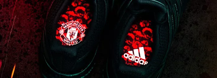 Scarpe da campioni. Adidas lancia sneakers esclusive con il Manchester United