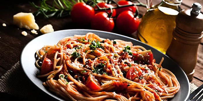 Q&A: Why do runners eat pasta on the eve of a race?
