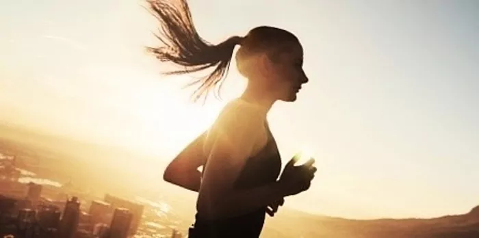 Cosa succede se corri 5 km ogni giorno per un mese? Esperimento di Blogger