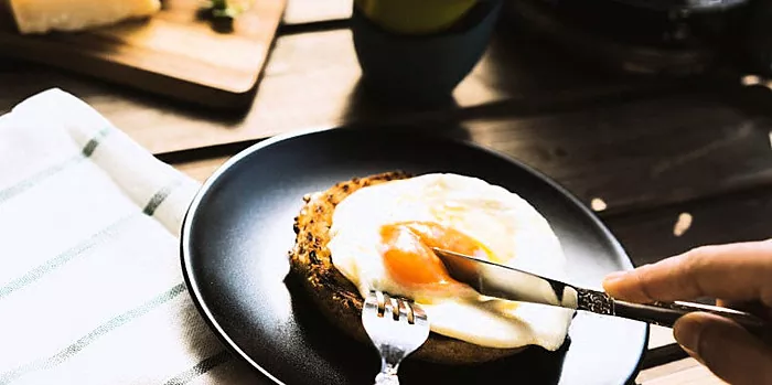 Buggyantott, puha vagy keményen főtt: Hogyan lehet biztonságosan főzni a tojást