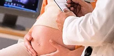 خطرات بارداری سوم بعد از دو بار سزارین چیست؟