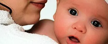 על מה מעיד הריח החמצמץ של צואת תינוקות?