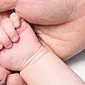Koude handen bij een kind: wat is de reden en is er reden tot bezorgdheid?
