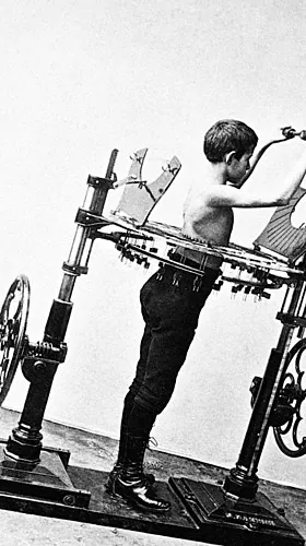 Kuidas nägid spordimasinad välja 100 aastat tagasi? Venemaal kasutatakse neid siiani.