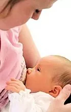 Tanda-tanda bahawa bayi anda tidak cukup makan susu ibu