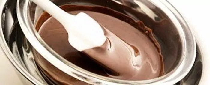 Πώς να λιώσετε σοκολάτα σε φούρνο μικροκυμάτων, διπλό λέβητα, λουτρό νερού
