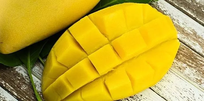 Fruita de mango: beneficis i perjudicis