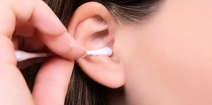 Escorces darrere de les orelles d’un adult: com i com tractar l’escòrfula, l’èczema o les al·lèrgies?