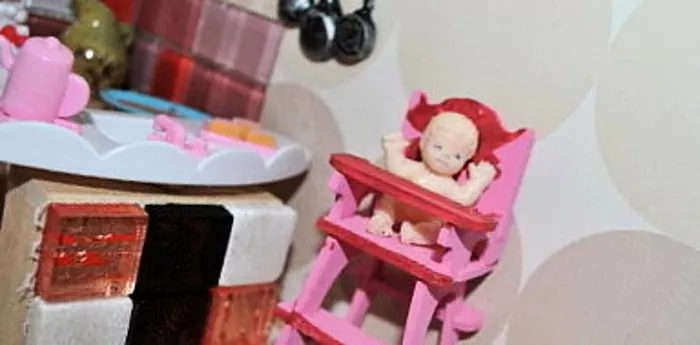Sedikit kegembiraan: bagaimana cara membuat kursi untuk boneka?