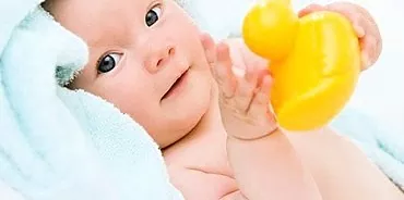 Kakšen je razvoj otroka pri 4 mesecih?