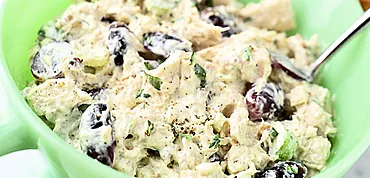 Chicken and celery salad: a delicate taste for any table and event