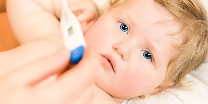 Mengapa seorang anak banyak berkeringat: penyebab hiperhidrosis yang paling umum