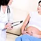 妊娠中の尿中のアセトン：原因、分析、治療