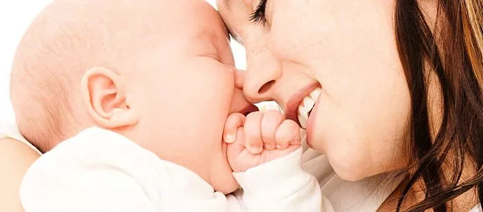 Pijat untuk bayi yang baru lahir: semua yang perlu diketahui orang tua muda