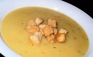 Como fazer sopa de croutons: receitas passo a passo