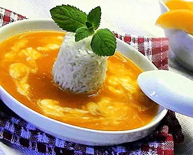 Alternatif untuk okroshka: membuat sup buah sejuk