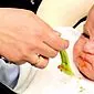 Miks väike laps söögiisu kaotab: füsioloogilised ja patoloogilised põhjused