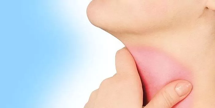 Com i com tractar el mal de coll en nens i adults? Quins són els símptomes i les causes de la inflamació?