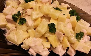Pineapple salad with chicken - exotic from simple products!