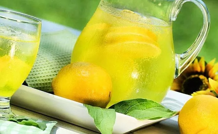 پختن نوشیدنی های نعناع لیمو