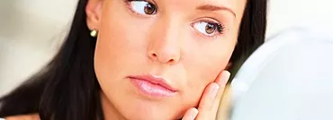 Quel est le danger des taches blanches sur le visage?