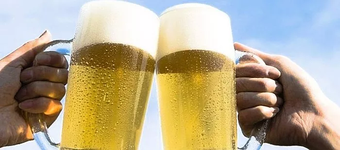 Quais são os benefícios e malefícios da cerveja?