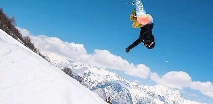 10 gondolat a Tóra Bright snowboard-legendáról