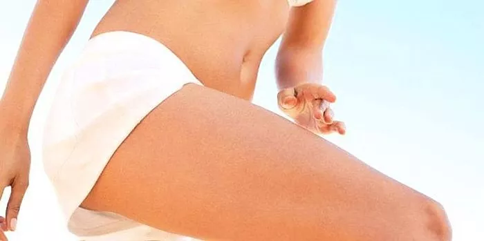 Bagaimana dengan cepat menghilangkan ruam pada punggung? Mengapa masalah ini sering berlaku pada wanita?
