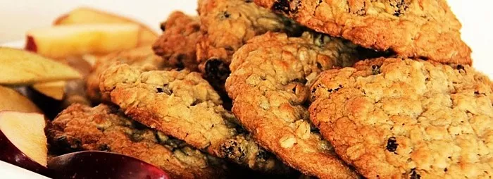 האם ניתן לאכול עוגיות שיבולת שועל בזמן ההנקה: טעים ובטוח
