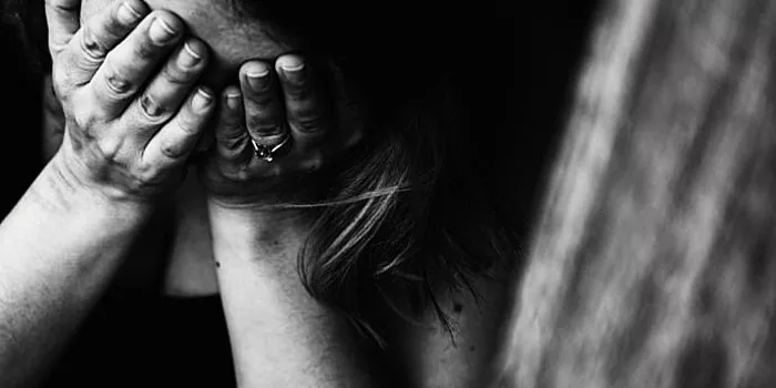 افسردگی مزمن: شناخت و شکست دادن