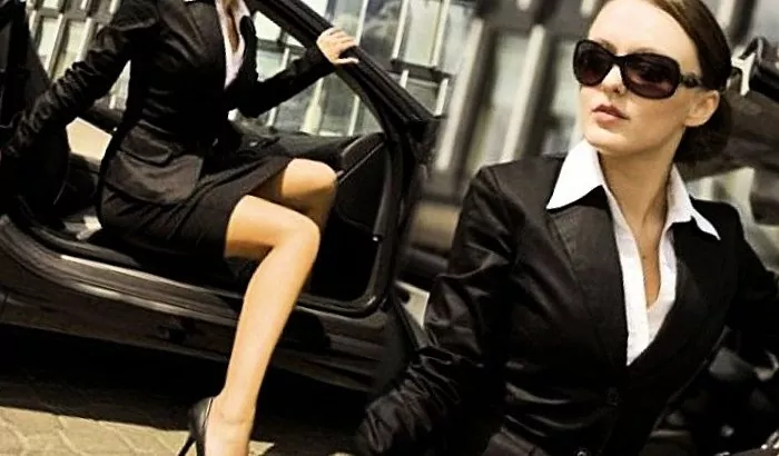 לבוש עסקי לנשים: איך להיראות 100% מבלי לשכוח את קוד הלבוש