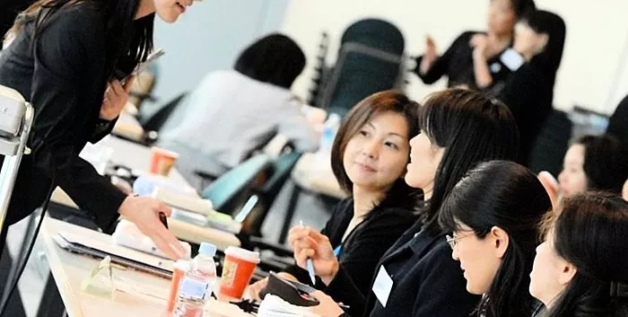 Cara orang Jepun berfungsi: peraturan budaya korporat Jepun yang luar biasa