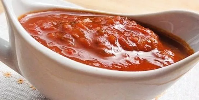 Sauce bolognaise pour l'hiver: un plat italien sur votre table