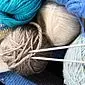 Como você pode tricotar e fazer um poncho estiloso?