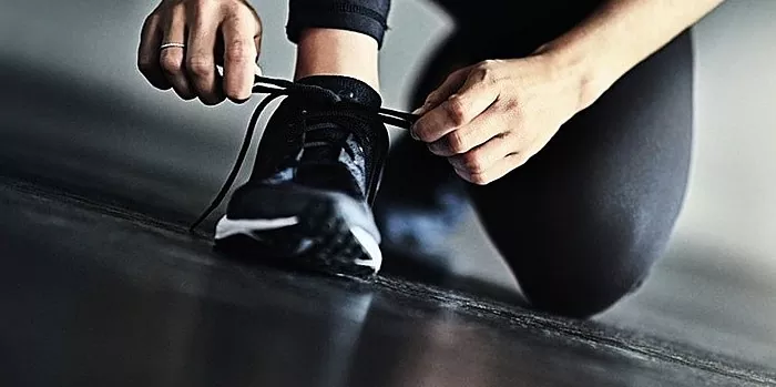 A nap kérdése: miért hozza össze a lábakat az edzés során?