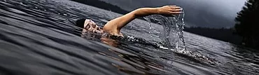 Tecnica di nuoto per scansione. Come imparare da solo?